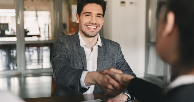 Naucz się dostrzegać swoje mocne strony i talenty, które będą dodawać Ci pewności.